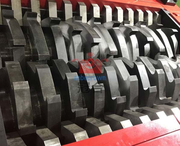 紙廠(chǎng)廢料撕碎機(jī) 12