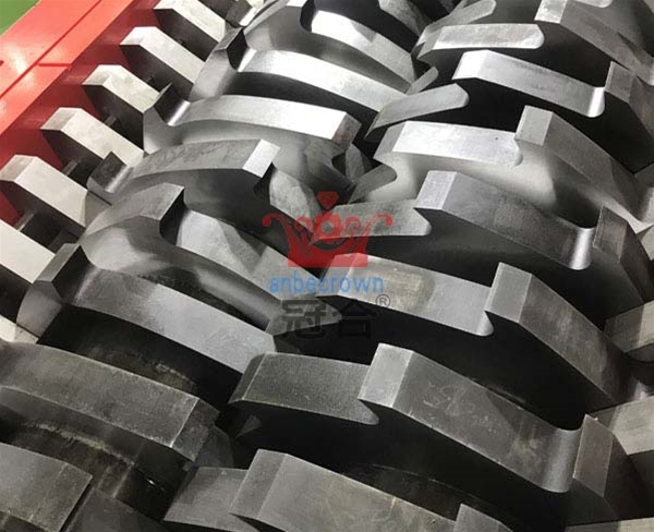 紙廠(chǎng)廢料撕碎機(jī) 11